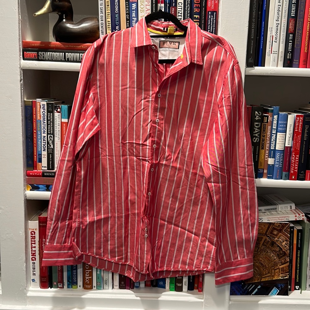 Thomas pink - size medium - button down